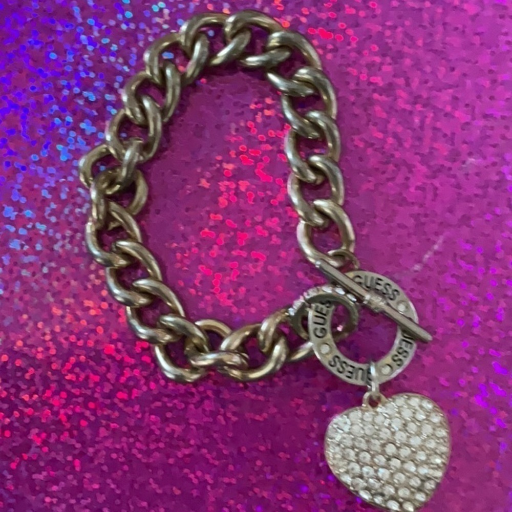 VINTAGE GUESS BRACELET CURB LINK RHINESTONE HEART